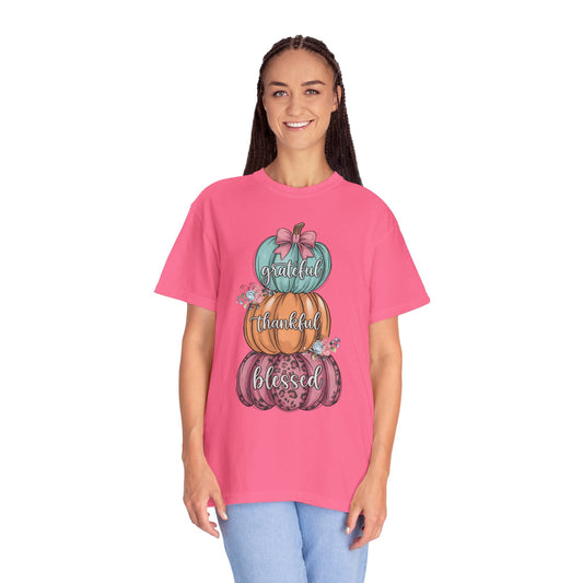 T-Shirt Grateful, Thankful, Blessed Stacked Pumpkins Unisex Garment-Dyed, Comfort Colors